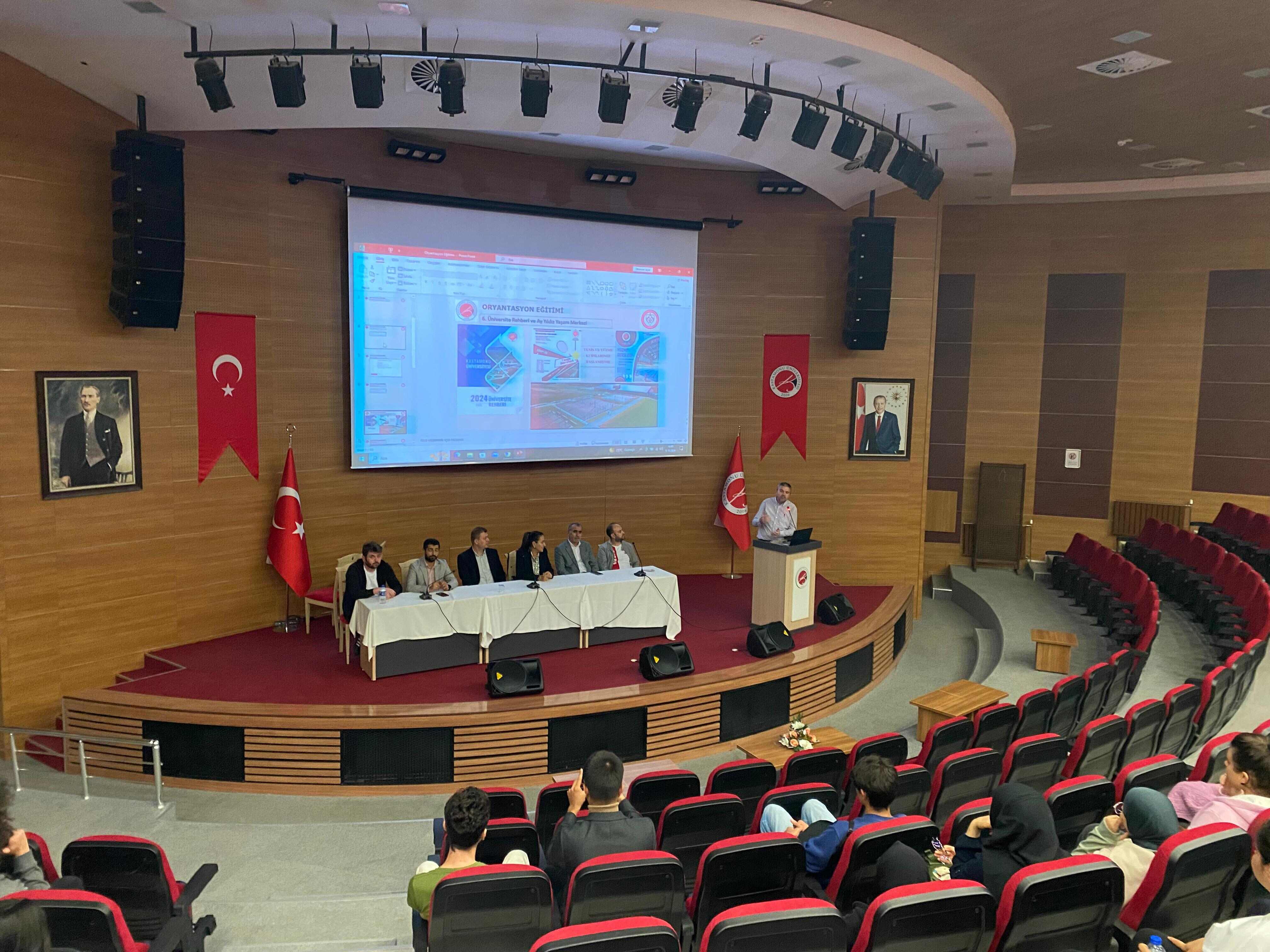 BÖLÜMÜMÜZ 1. SINIF ÖĞRENCİLERİNE ORYANTASYON EĞİTİMİ VERİLDİ