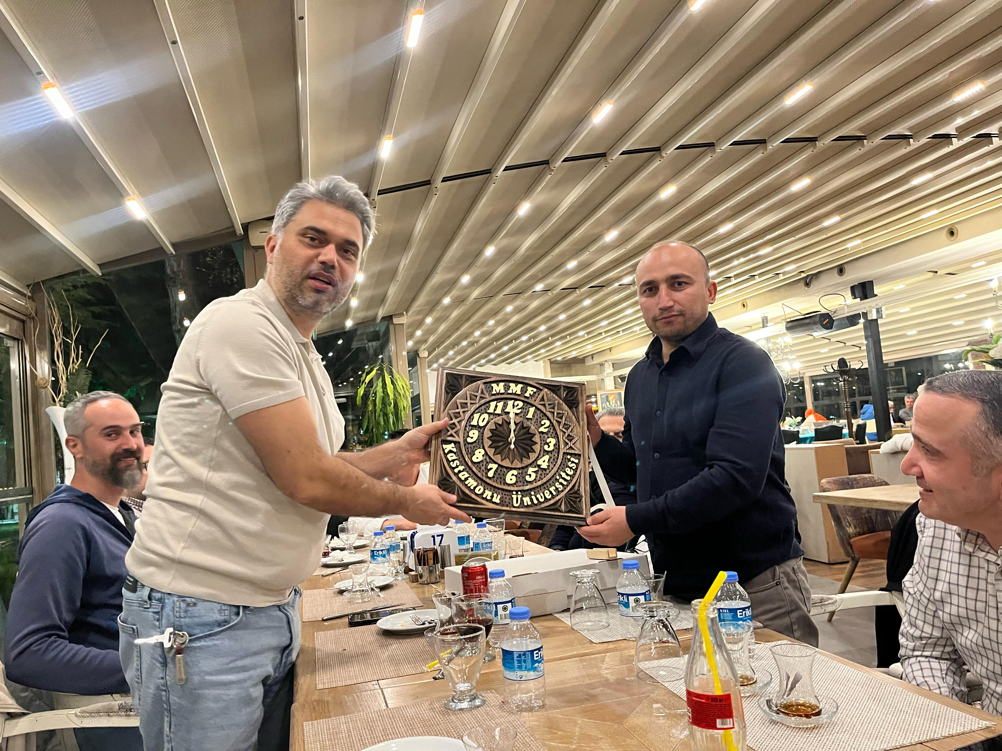 Makine Mühendisliği Bölümünden Doç. Dr. Mehmet AKKAŞ’a Veda Yemeği