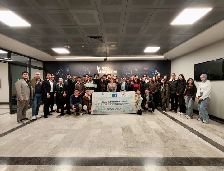 Yapay Zekâ Öğrenci Topluluğu’ndan Ankara’ya Teknik Ziyaret: “Geleceğe Açılan Kapı: BTK Akademi Teknik Ziyareti ve Mesleki Farkındalık Programı